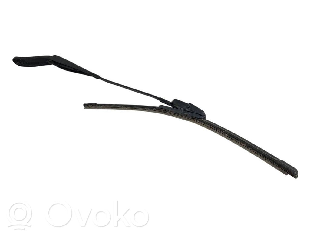 Priekšējā loga tīrītāja kājiņa