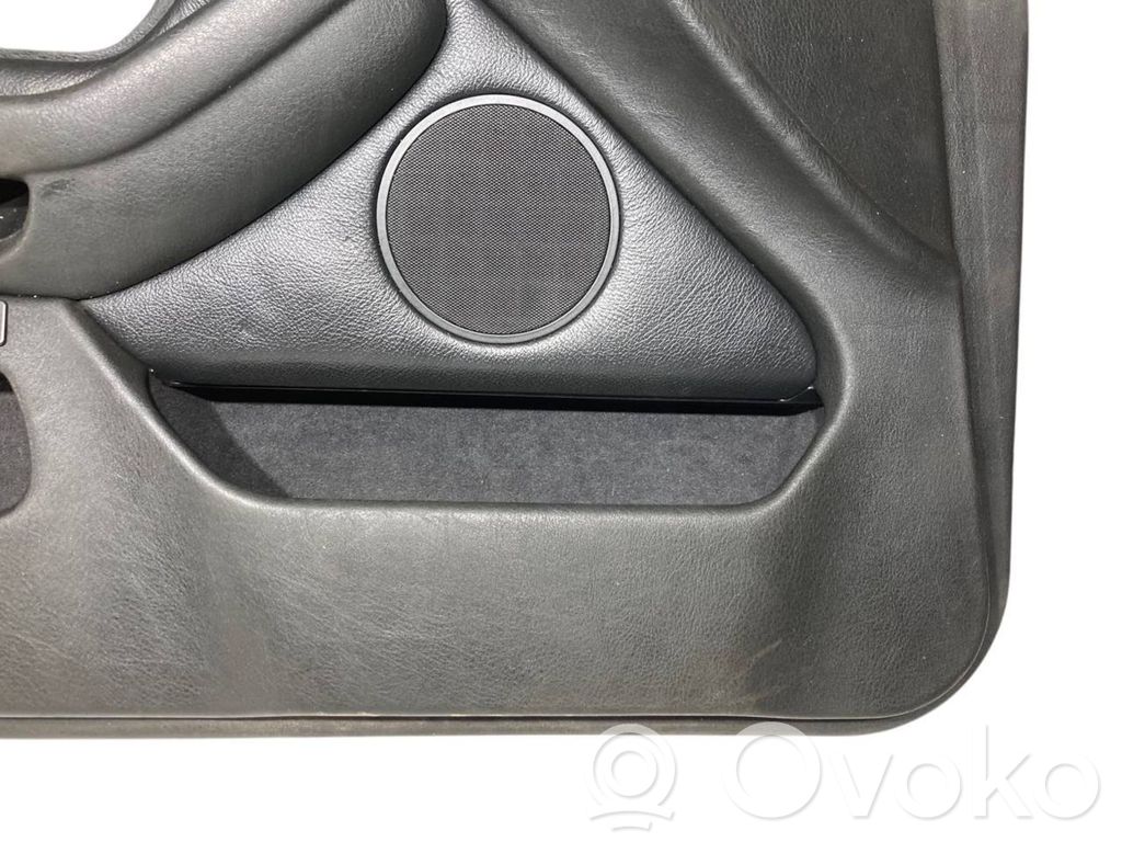 Priekšējo durvju apdare