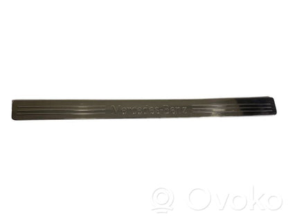 Front sill trim (inner)