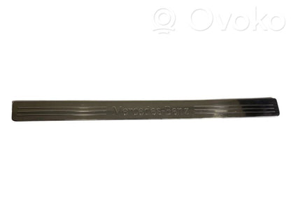 Front sill trim (inner)