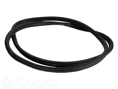 Apdares gumija (uz aizmugurē durvīm)