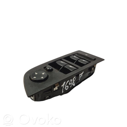 Power window switch