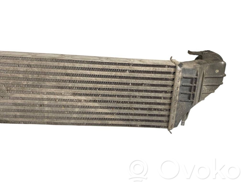 Starpdzesētāja radiators