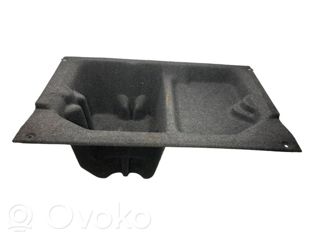 Пол багажника