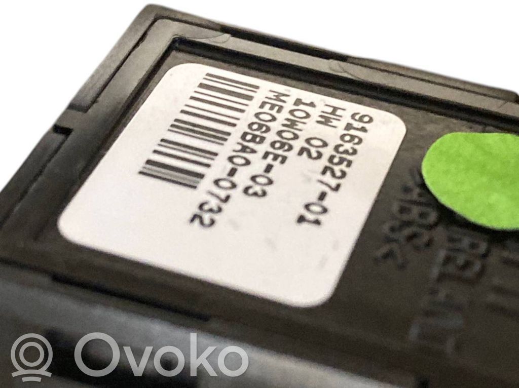 Apšuvums aizmugurējām durvīm