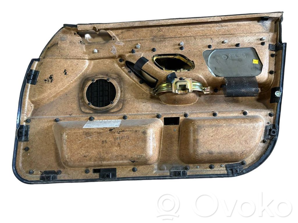 Priekšējo durvju apdare