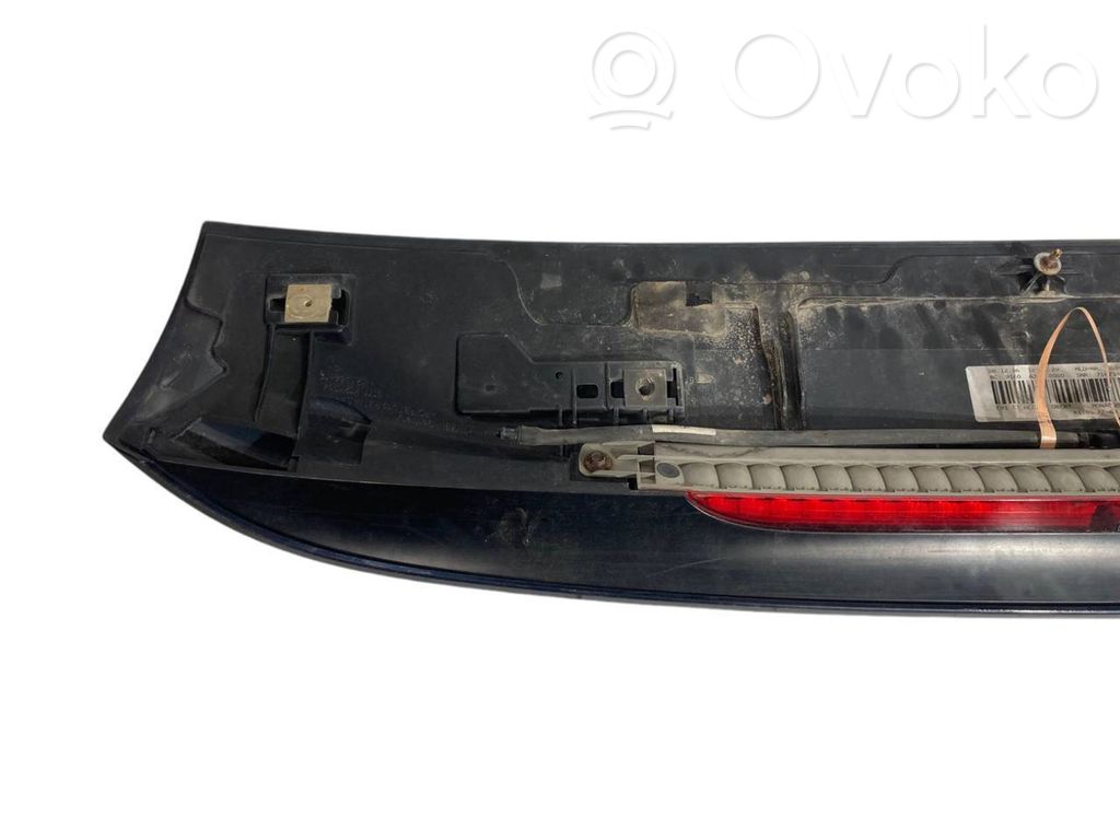 Spoilera aizmugurējais vāks