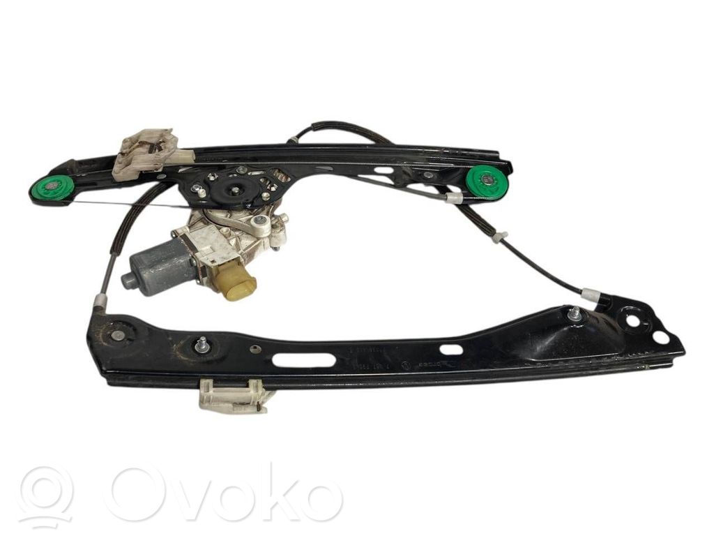 Priekšpusē elektriskā loga pacelšanas mehānisma komplekts