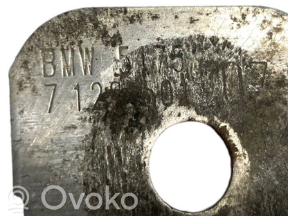 Cita veida apakšas detaļa