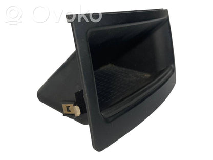 Mantu nodalījums centrālā konsole