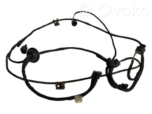 Parkošanas (PDC) sensoru vadu instalācija