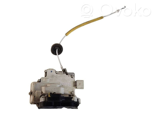 Aizmugurē slēdzene