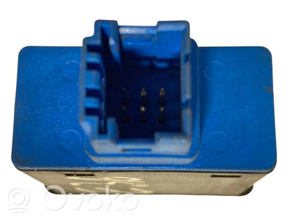 Pretslīdes (ASR) slēdzis