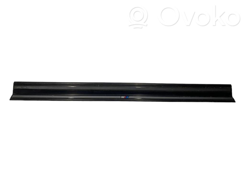 Priekšējā sliekšņa dekoratīvā apdare (iekšējā)