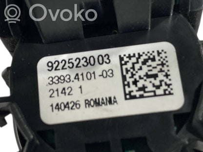Automašīnas aizdedzes un startera slēdzis