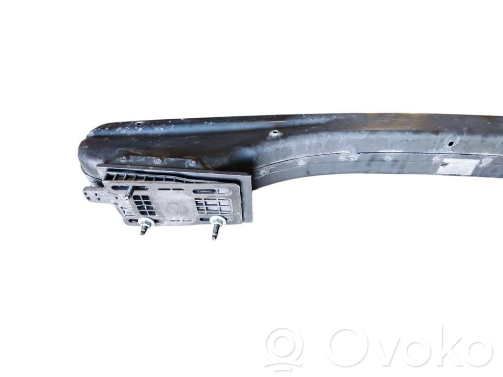 Aizmugurē bampera balka