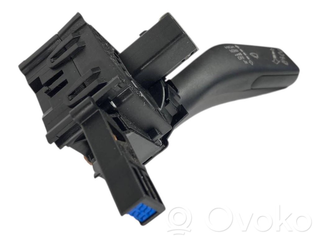 Stikla tīrītāja vadības pogas kātiņš