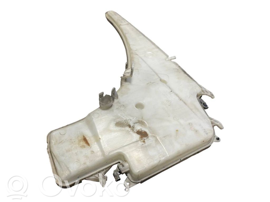 Window fluid tank