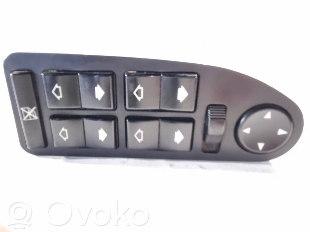 Window lift control switch(es)