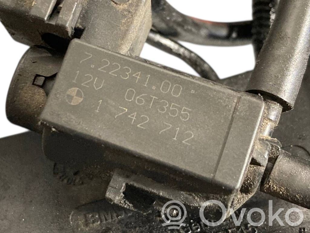 Dzinēja vadu instalācija