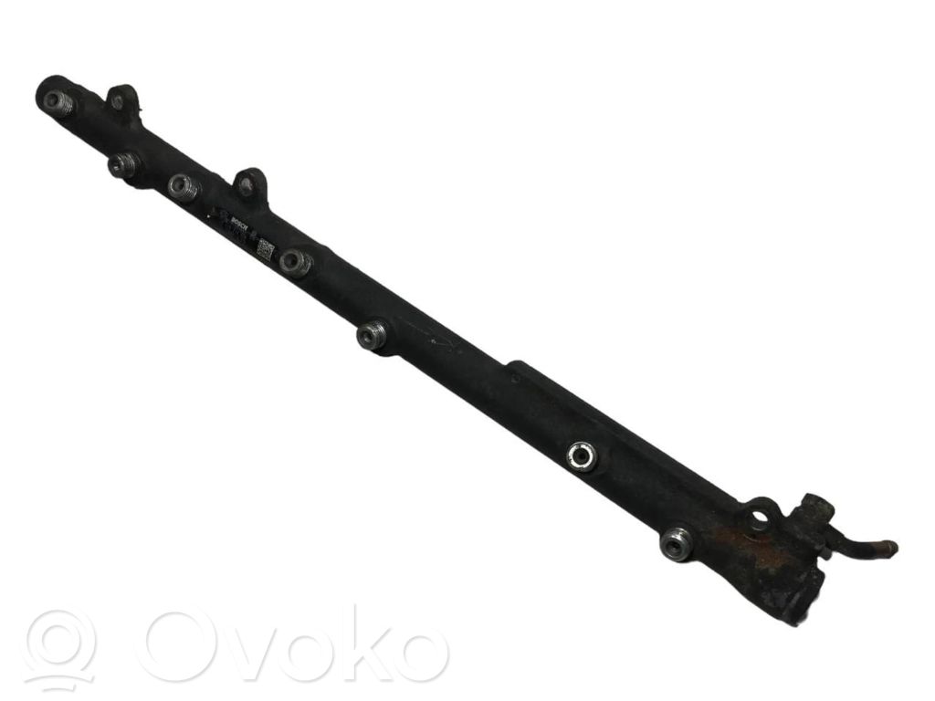 Fuel main pipe