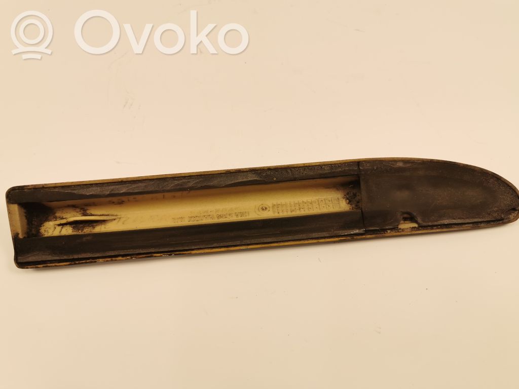 Spārna dekoratīvā apdare (moldings)