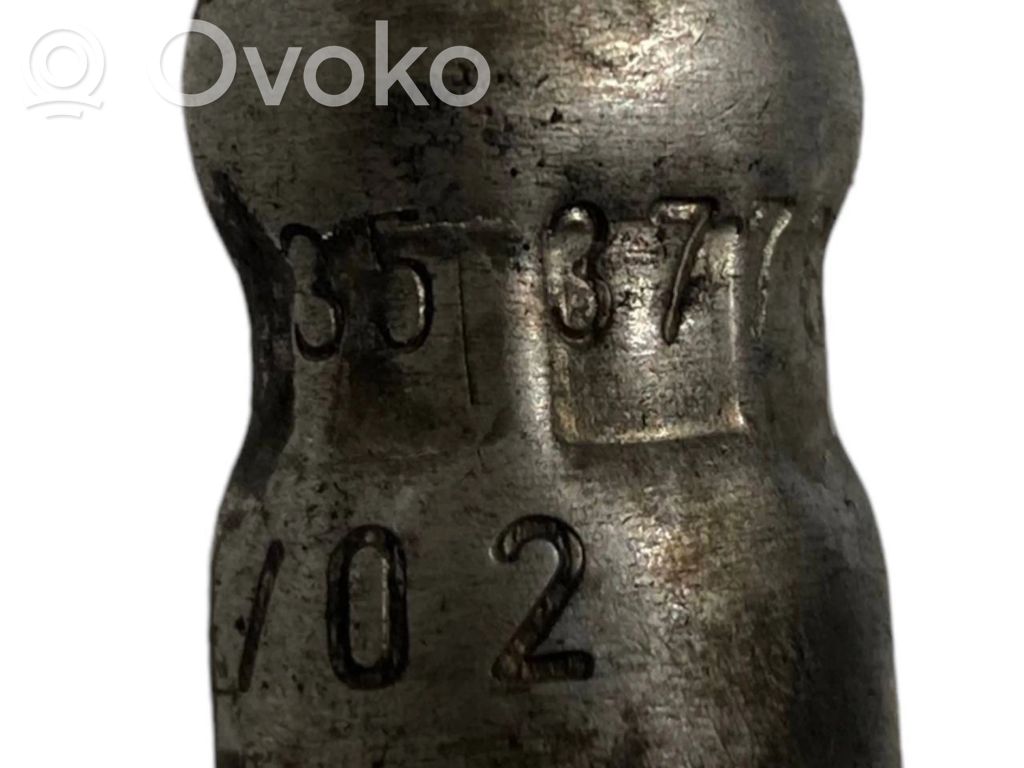 Caurule (-es) / šļūtene (-es)