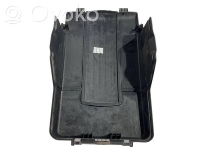 Akumulatora kastes vāks