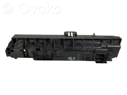 Radiatora (-u) turētājs / kronšteins