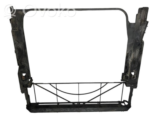 Держатель/кронштейн радиатора(ов)