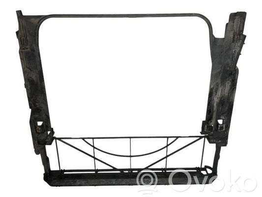 Radiator(s) holder/bracket