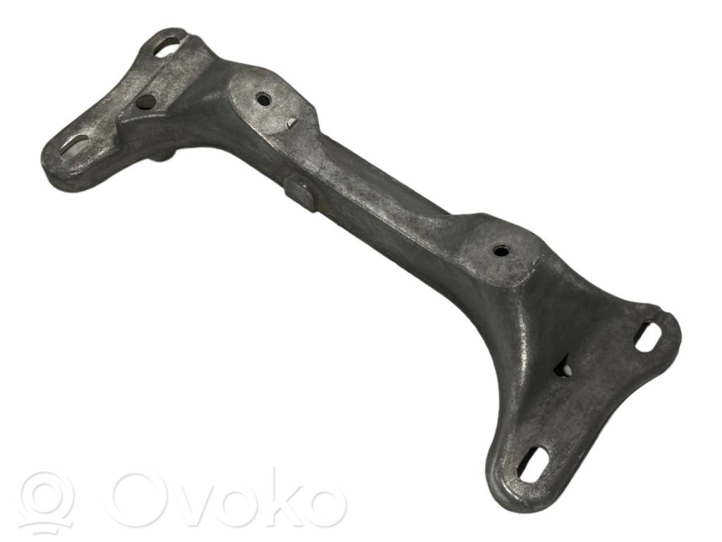 Transmission mounting bracket