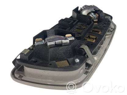 Aizmugurējo vietu apgaismojums