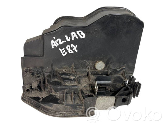 Aizmugurē slēdzene