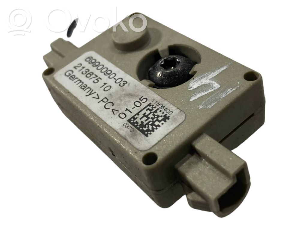 Antenna amplifier