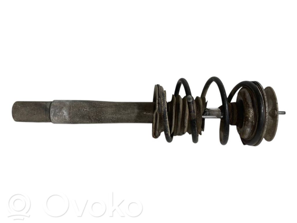 Priekšpusē amortizators ar atsperi