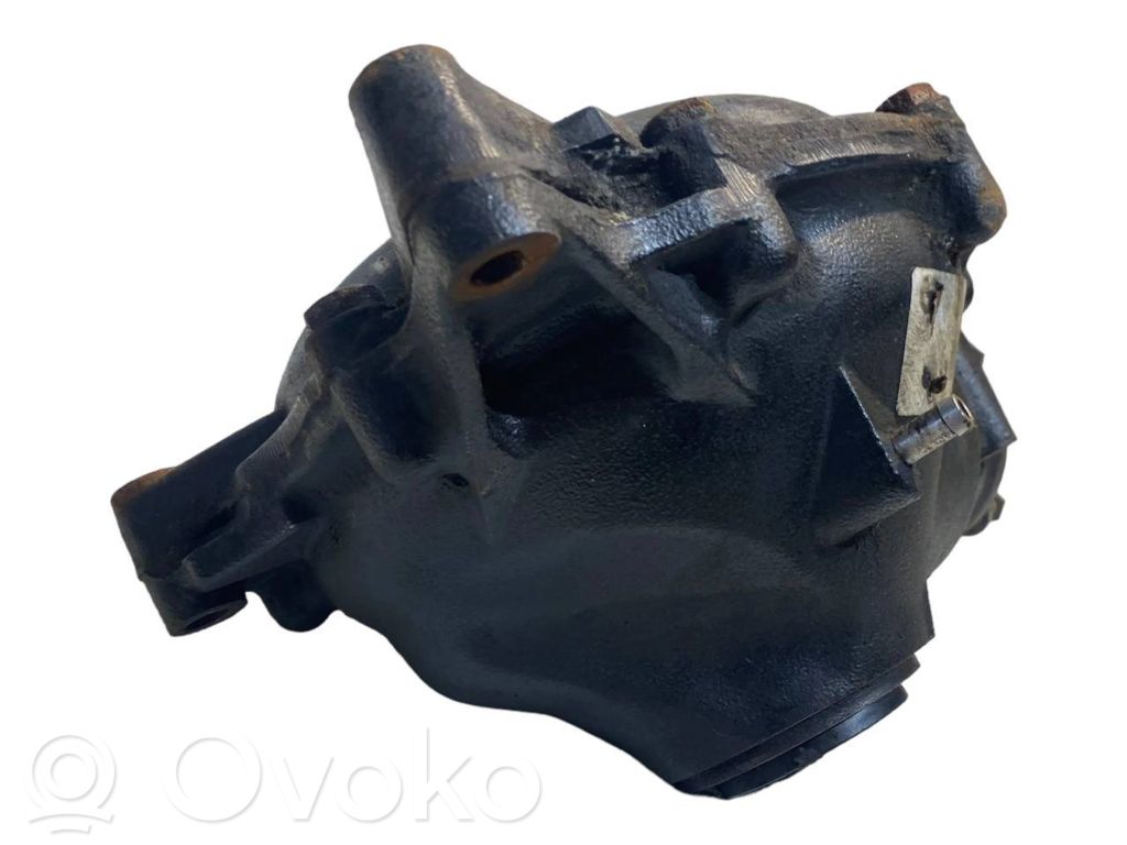 Priekšējais reduktors