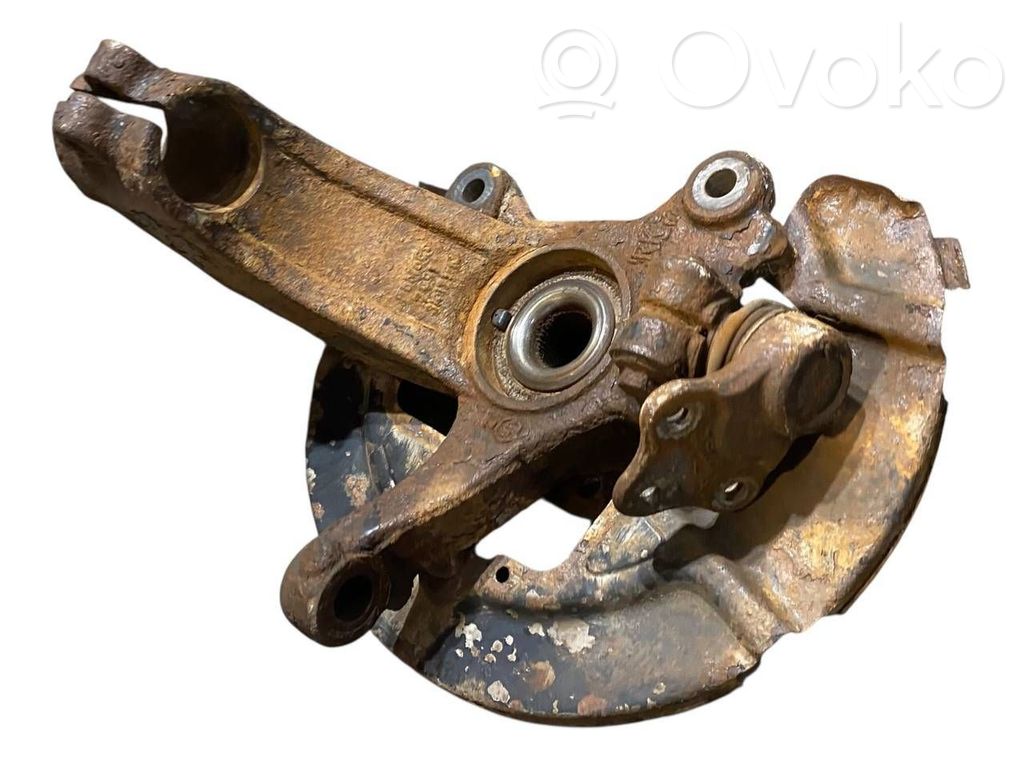 Priekšējā riteņa rumbas vārpstas šarnīrs (stupica, capfa)