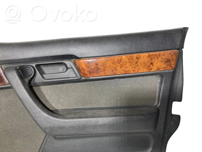 Priekšējo durvju apdare