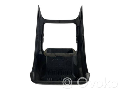 Aizmugurējā gaisa - ventilācijas reste