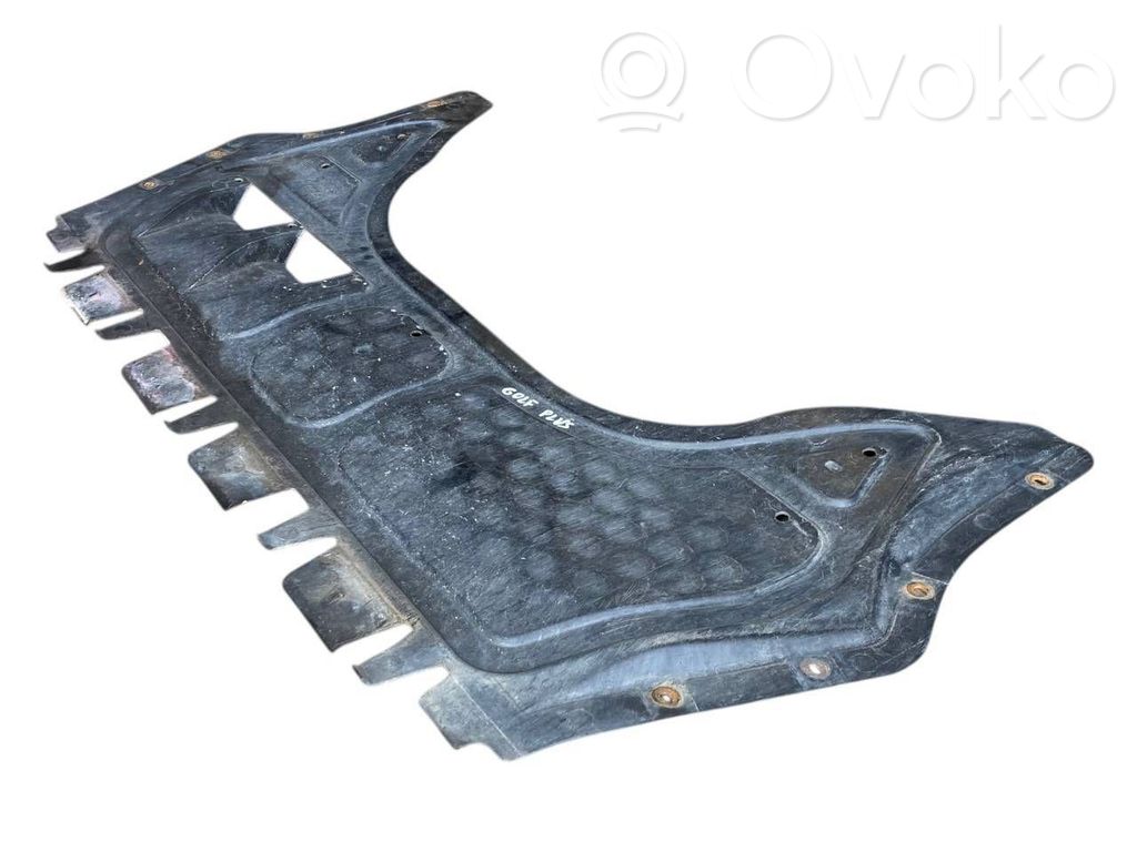 Dzinēja apakšas aizsargs