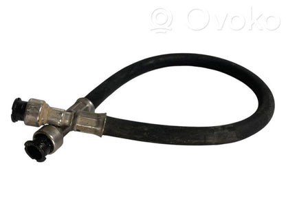 Degvielas caurulīte (-es)