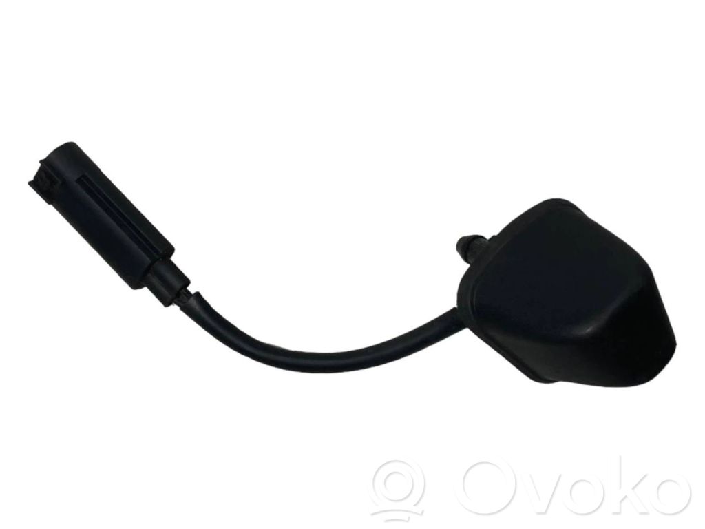 Mazgāšanas šķidruma smidzinātājs (-i) priekšējam logam