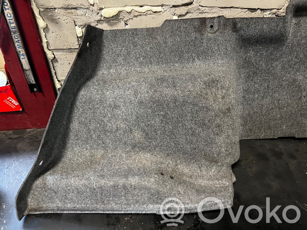 Side decorative trim panel