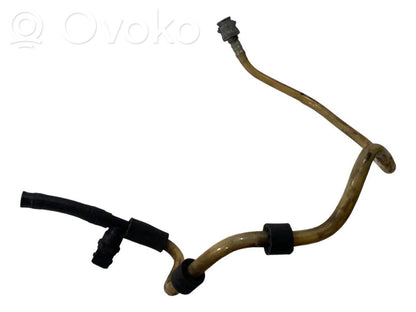 Degvielas caurulīte (-es)