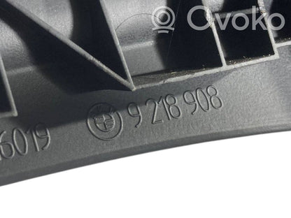 Cita veida salona detaļa