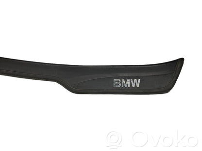 Aizmugurējā sliekšņa dekoratīvā apdare (iekšējā)