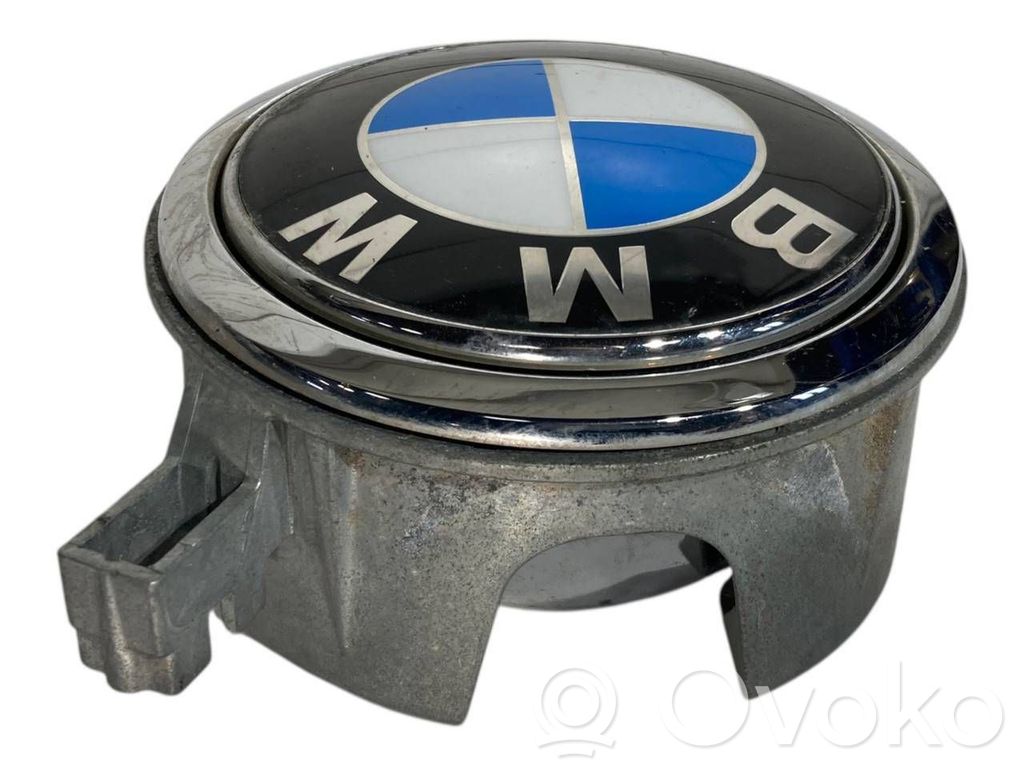 Aizvēršanas rokturis (aizmugurējā pārsega)