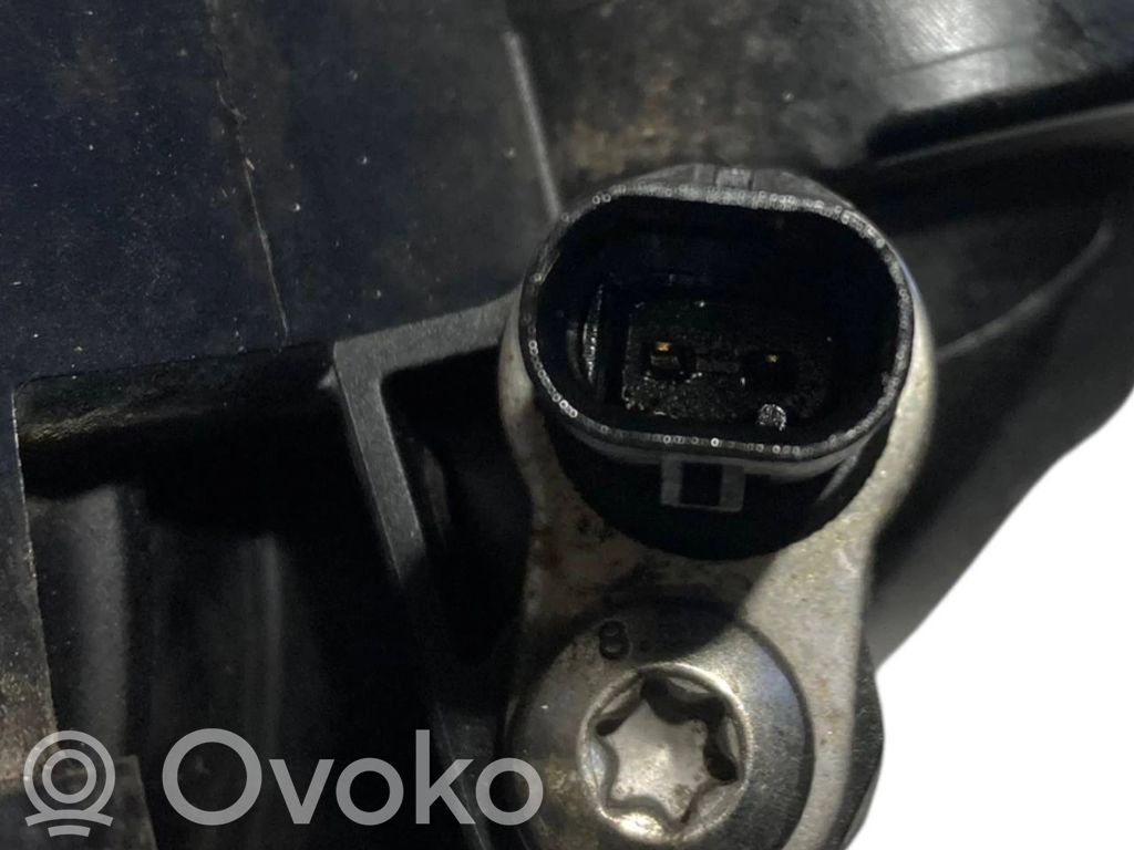 Oil filter holder/cooler