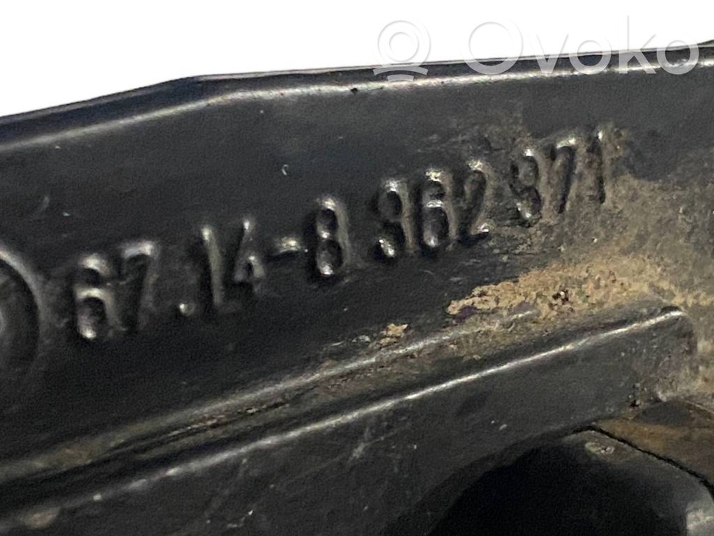 Aizmugurējā pārsega pievilcējs